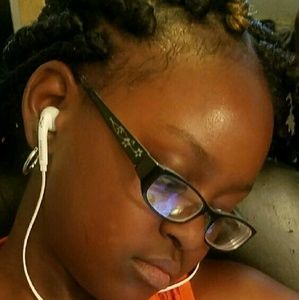 Meet your Posher, Joy